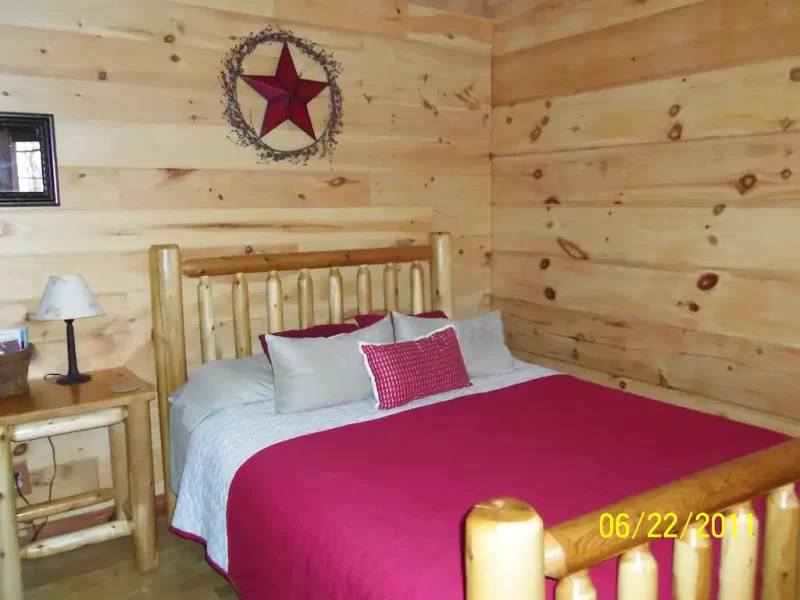 bedroom turkey log cabin