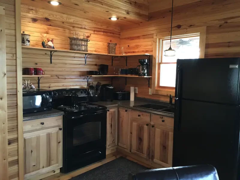 peace and quiet cabin kitchen