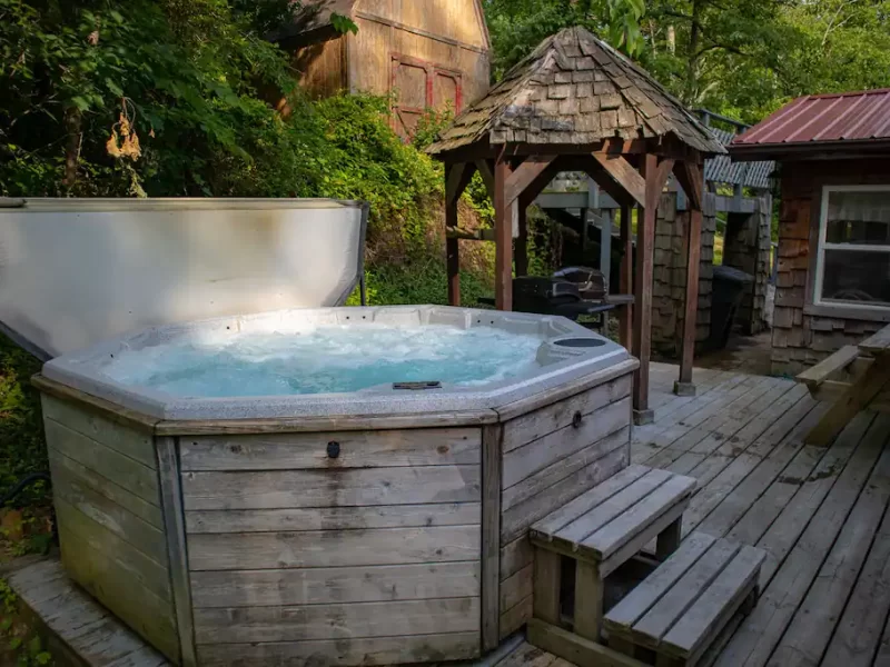 hill log cabin hot tub